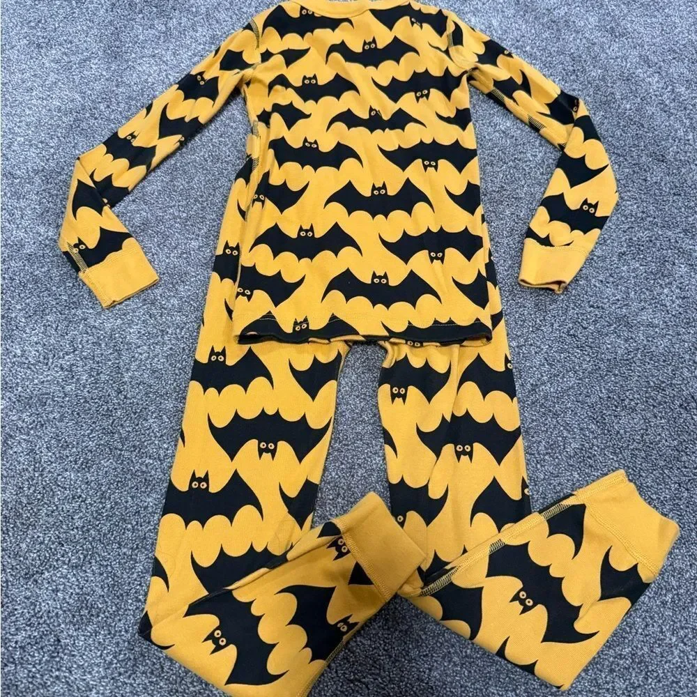 Hanna Andersson Black Bat Print Pajama Set Sz 120cm